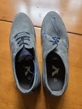 bill blass Gray Suede Oxford Shoes with Blue Laces
